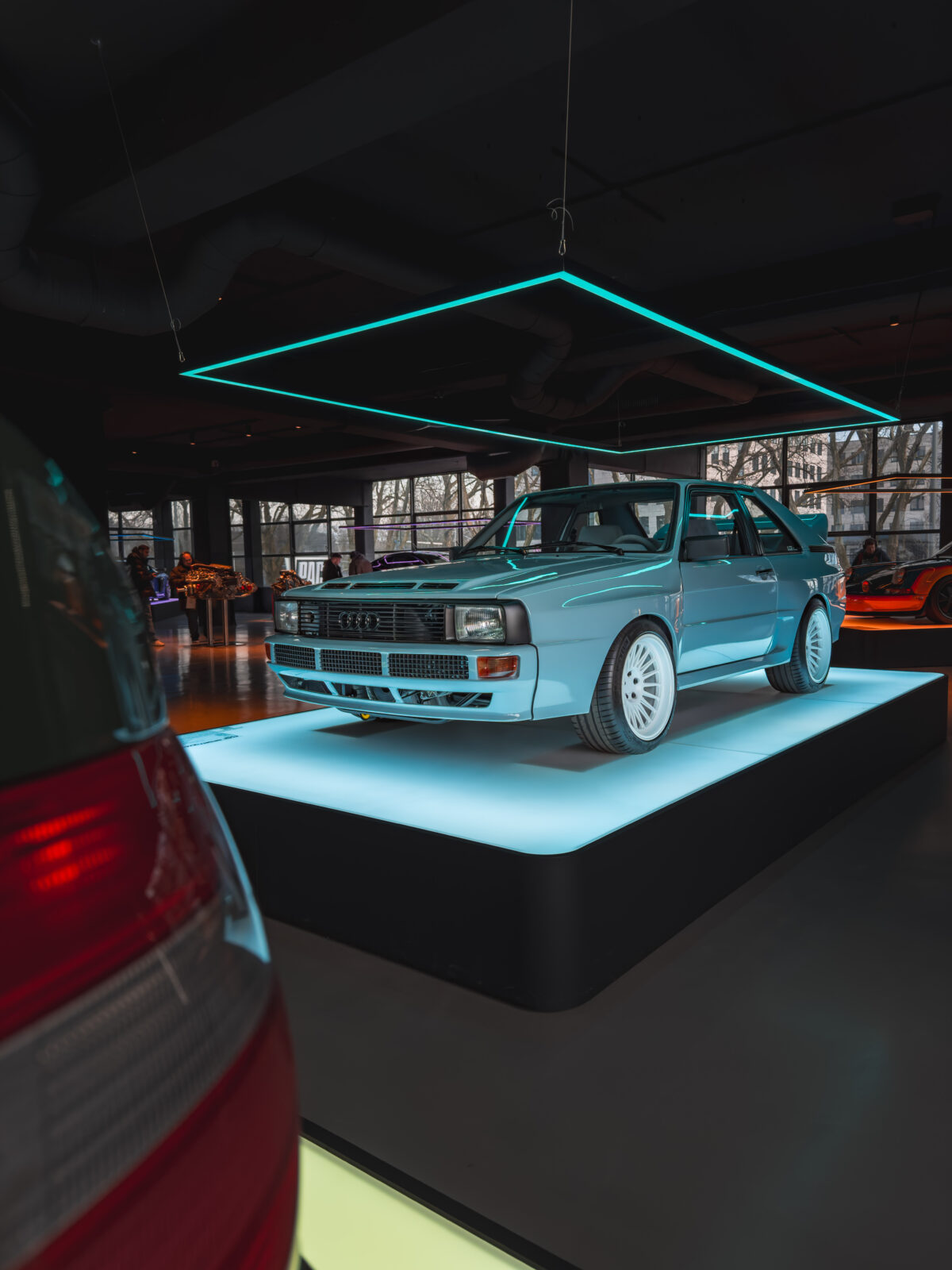 automotive-showroom-inszenierung-klassiker