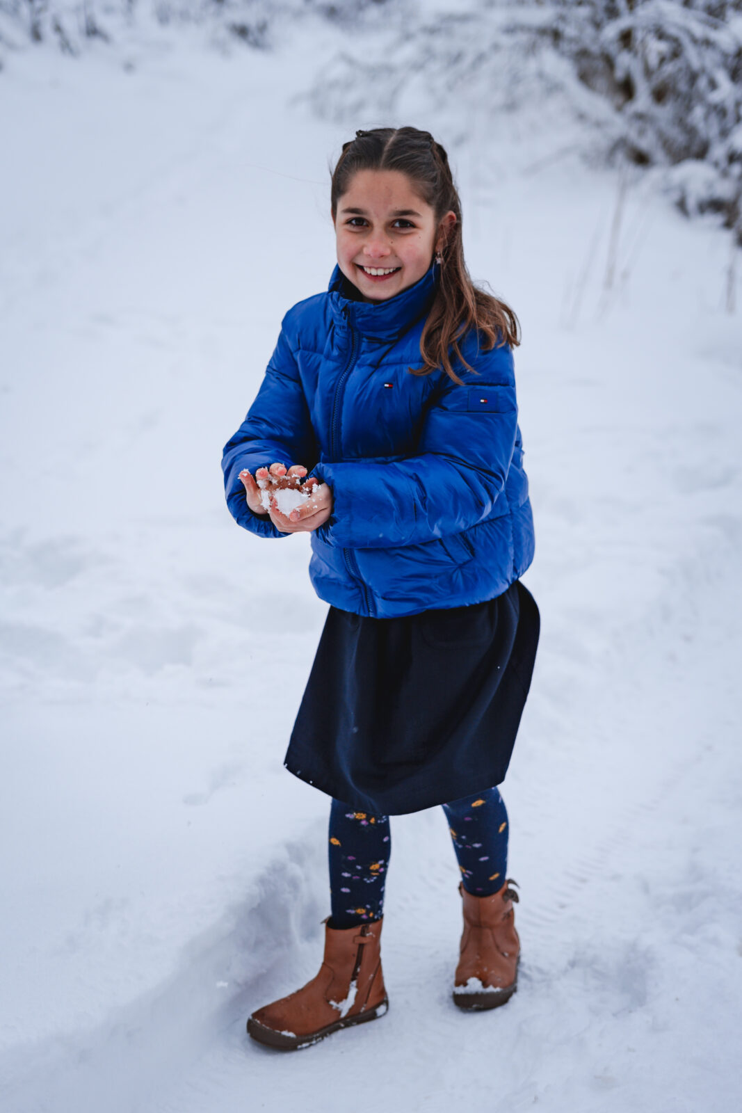 kinder-schneeballschlacht-action-foto