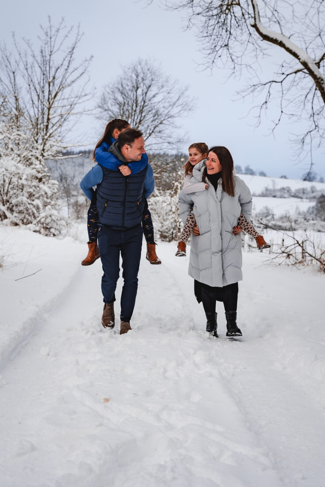 winterspaziergang-familie-brilon-outdoor